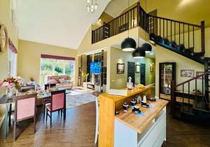 Дом 245м², 2-этажный, участок 6 сот.