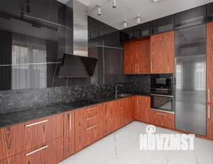 Коттедж 300м², 2-этажный, участок 6 сот.