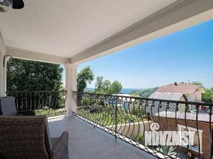 Дом 240м², 2-этажный, участок 8 сот.