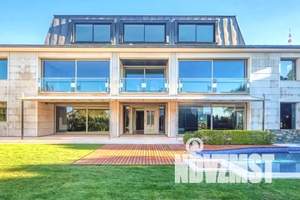 Дом 600м², 3-этажный, участок 11 сот.