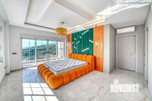 Коттедж 300м², 3-этажный, участок 8 сот.