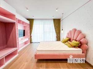 Коттедж 350м², 3-этажный, участок 7 сот.