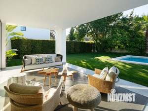 Дом 320м², 2-этажный, участок 10 сот.