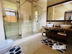 Дом 350м², 2-этажный, участок 7 сот.