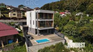 Дом 238м², 3-этажный, участок 4 сот.