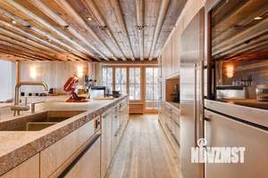 Дом 550м², 3-этажный, участок 35 сот.