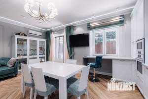 Дом 235м², 3-этажный, участок 5 сот.