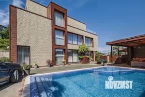 Дом 300м², 2-этажный, участок 10 сот.