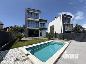 Дом 240м², 3-этажный, участок 6 сот.