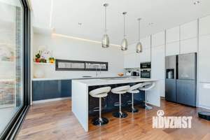 Коттедж 256м², 2-этажный, участок 6 сот.