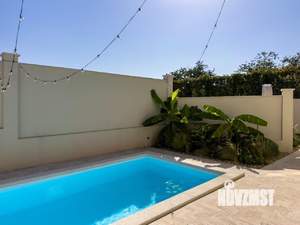 Дом 180м², 2-этажный, участок 6 сот.