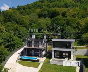 Дом 196м², 2-этажный, участок 6 сот.