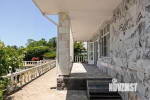 Дом 400м², 3-этажный, участок 20 сот.