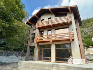 Дом 300м², 3-этажный, участок 6 сот.