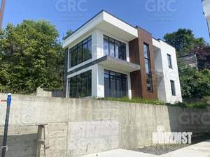 Дом 137м², 2-этажный, участок 4 сот.