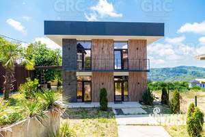 Дом 250м², 2-этажный, участок 6 сот.