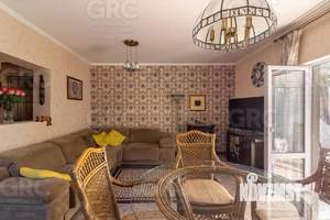 Дом 200м², 2-этажный, участок 10 сот.