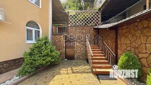 Дом 230м², 3-этажный, участок 6 сот.