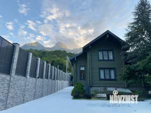 Дом 290м², 3-этажный, участок 8 сот.