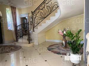 Дом 470м², 3-этажный, участок 6 сот.