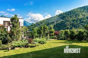 Дом 485м², 3-этажный, участок 8 сот.