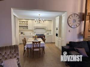 Дом 250м², 2-этажный, участок 8 сот.