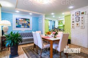 Дом 320м², 3-этажный, участок 3 сот.