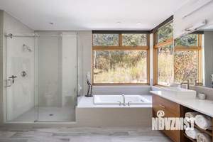 Дом 200м², 2-этажный, участок 5 сот.