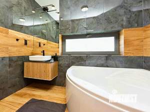 Дом 250м², 2-этажный, участок 10 сот.