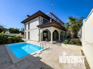 Дом 254м², 2-этажный, участок 7 сот.