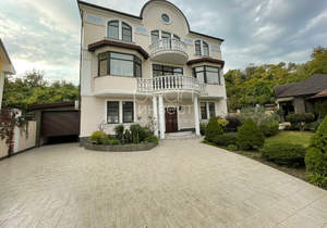 Дом 350м², 3-этажный, участок 10 сот.