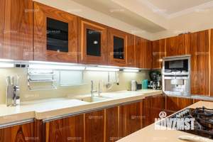 Таунхаус 270м², 3-этажный, участок 1 сот.