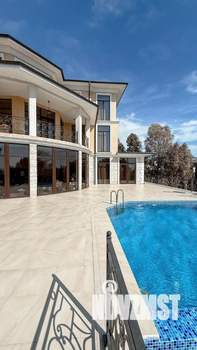 Дом 1210м², 3-этажный, участок 27 сот.