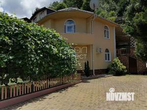 Дом 230м², 3-этажный, участок 6 сот.