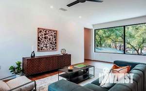 Дом 280м², 2-этажный, участок 8 сот.