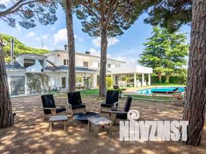 Коттедж 500м², 2-этажный, участок 20 сот.