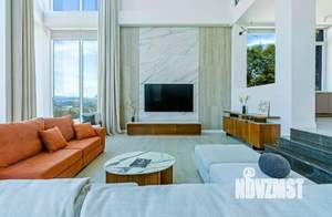 Дом 320м², 2-этажный, участок 10 сот.