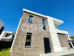 Дом 220м², 2-этажный, участок 5 сот.