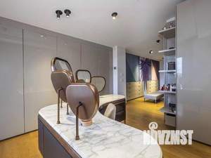 Коттедж 280м², 3-этажный, участок 9 сот.