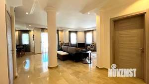 Коттедж 240м², 2-этажный, участок 7 сот.