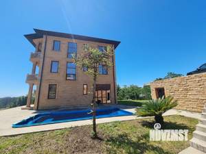 Коттедж 330м², 3-этажный, участок 7 сот.