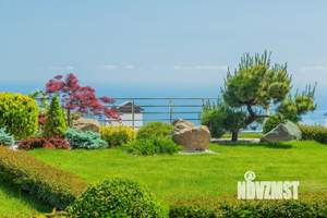 Коттедж 700м², 2-этажный, участок 15 сот.