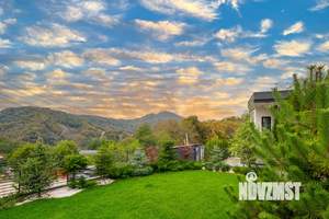 Коттедж 144м², 2-этажный, участок 5 сот.