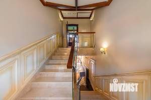 Дом 640м², 3-этажный, участок 7 сот.