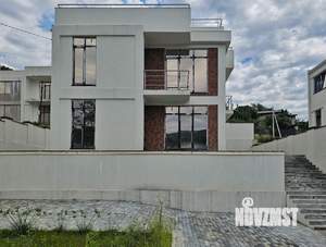 Дом 212м², 3-этажный, участок 5 сот.