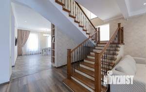 Коттедж 300м², 2-этажный, участок 6 сот.