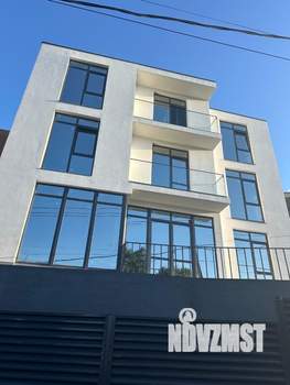 Дом 300м², 3-этажный, участок 5 сот.