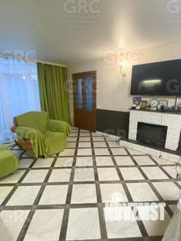 Дом 180м², 3-этажный, участок 6 сот.