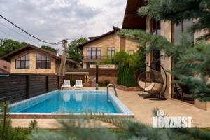 Коттедж 350м², 2-этажный, участок 8 сот.