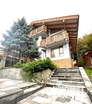 Дом 400м², 3-этажный, участок 9 сот.